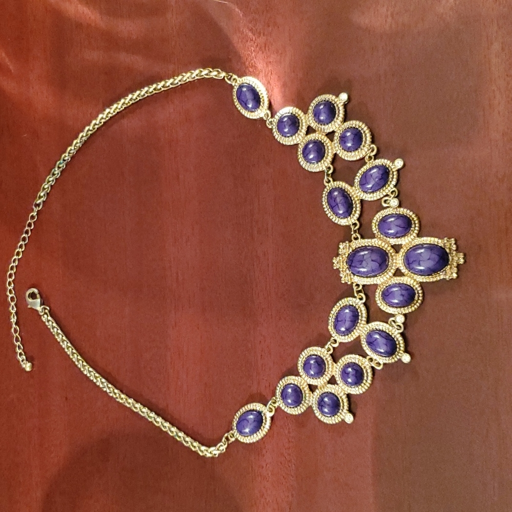 Statement necklace